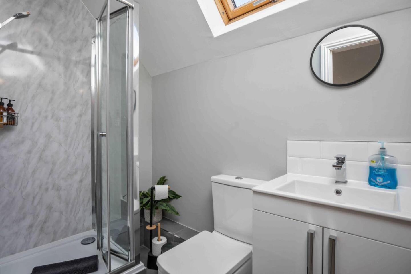 Stylish & Spacious 3 Bed Apartment With Parking Sheffield Exterior foto
