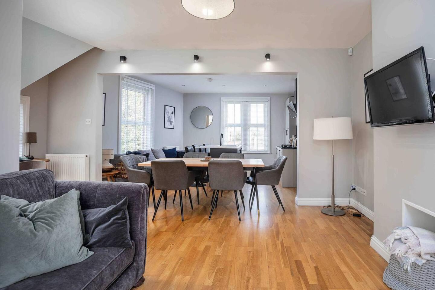 Stylish & Spacious 3 Bed Apartment With Parking Sheffield Exterior foto