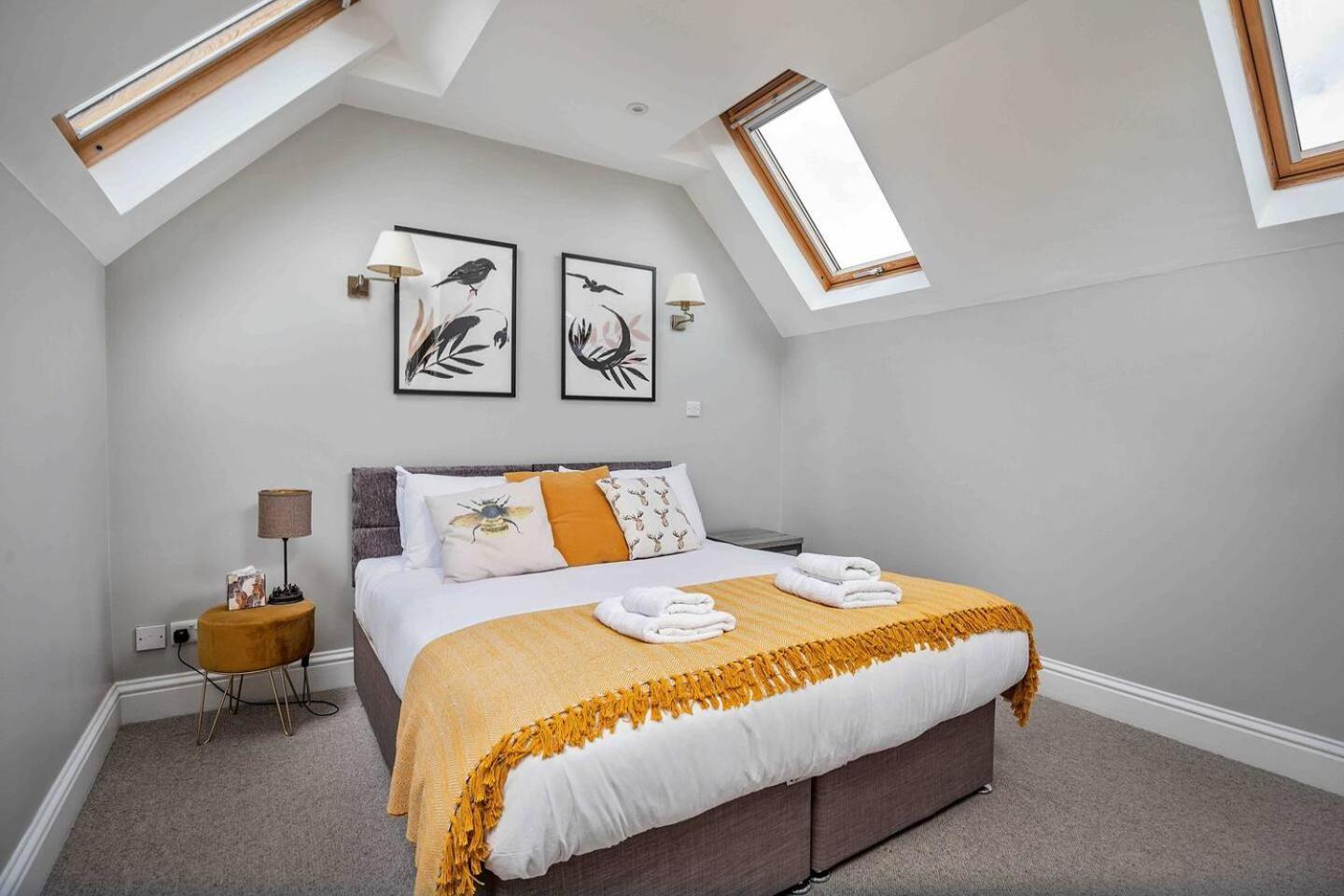 Stylish & Spacious 3 Bed Apartment With Parking Sheffield Exterior foto